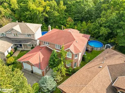 5 Mccutcheon Court, Barrie, On L4n 7c6