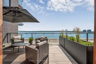 Condo Apartment in Barrie