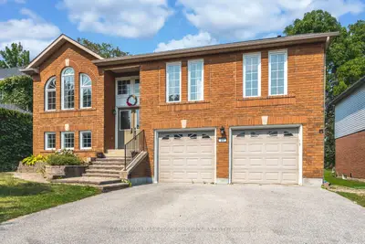 Detached in Orillia