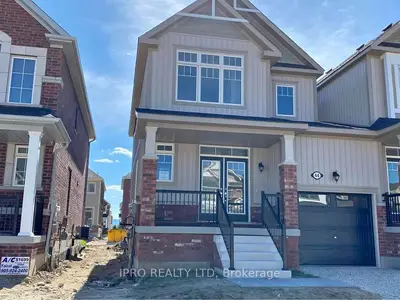 Att/Row/Townhouse in Collingwood