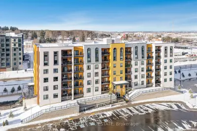 Condo Apartment in Barrie