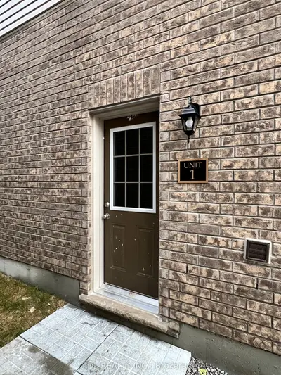 Unit 1 26 Hylton Drive, Barrie, On L9j 0w5