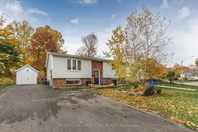Detached in Midland