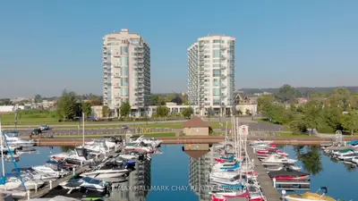 Condo Apartment in Barrie