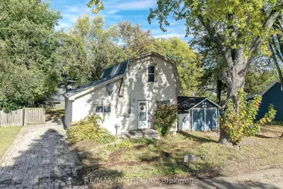 Detached in Tay