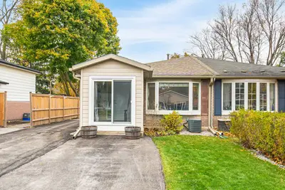 Semi-Detached in Barrie