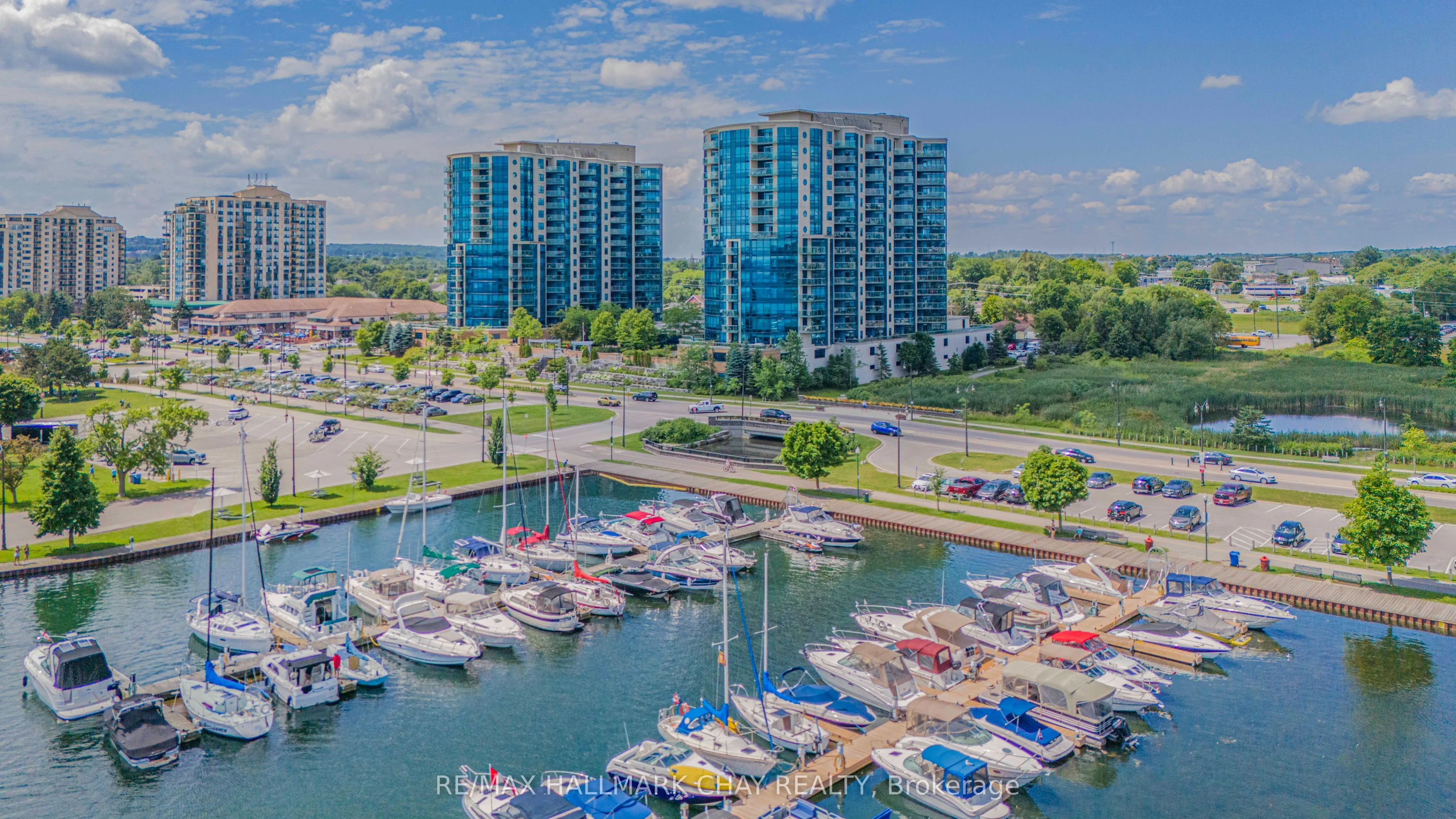 Condo Apartment in Barrie