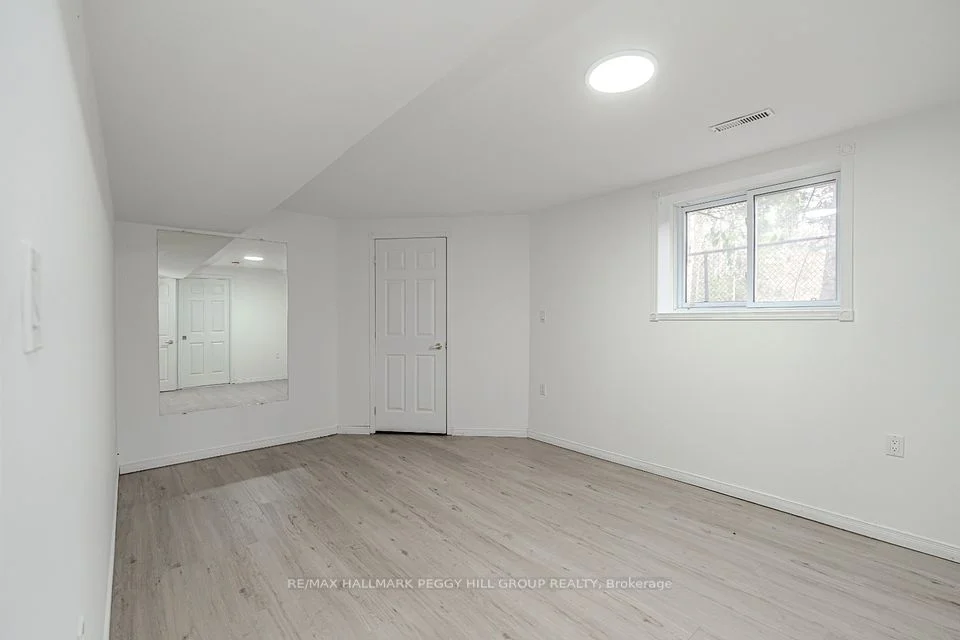 1 Kenwell Court Lower, Wasaga Beach, ON L0L 2P0