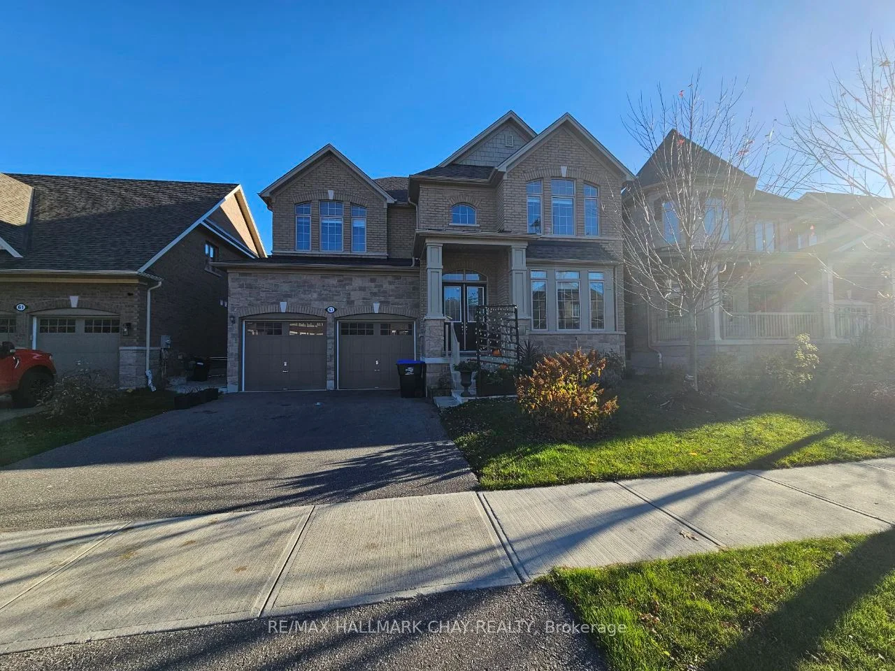 63 Victoria Wood Avenue Lower, Springwater, On L9x 1z8