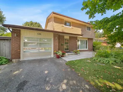 Detached in Orillia