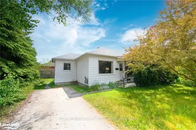 99 Robinson Street, Collingwood, On L9y 3m2