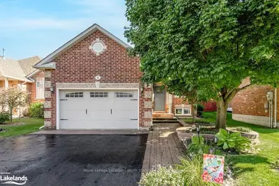 Detached in Barrie