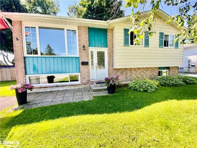 Detached in Midland