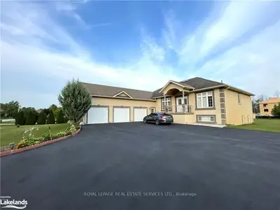 16 Wasaga Sands Drive, Wasaga Beach, On L9z 1j6