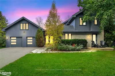 Detached in Clearview