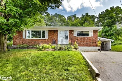 Detached in Penetanguishene