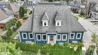 Detached in Orillia