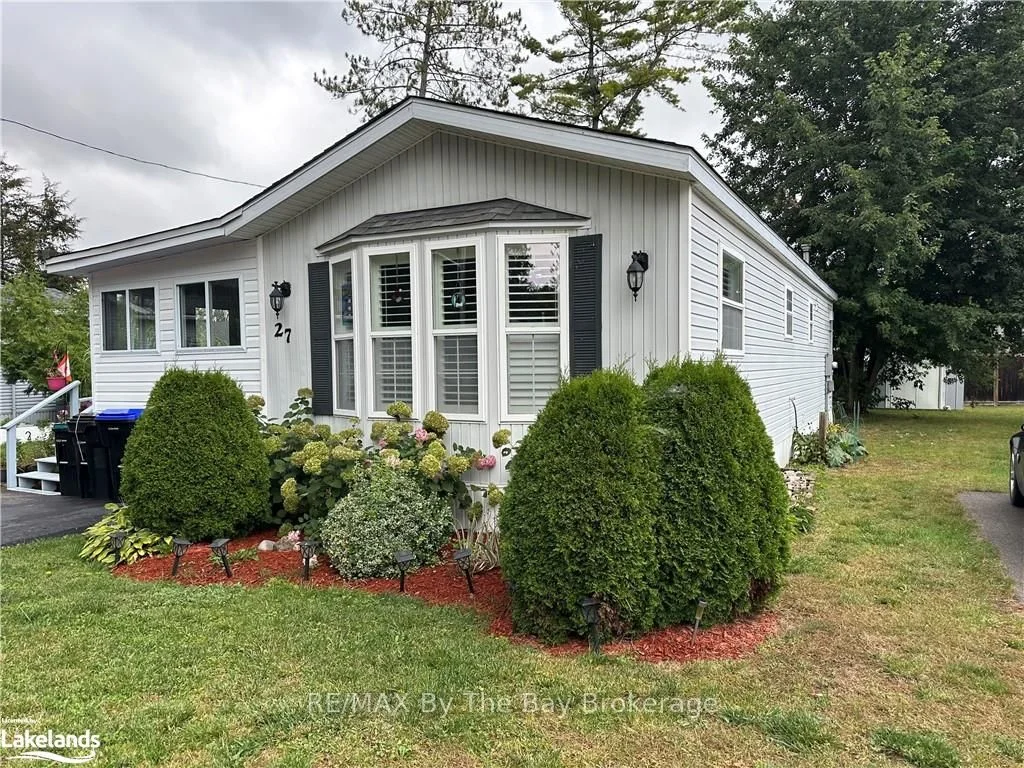 Detached in Wasaga Beach