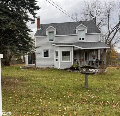 Detached in Tay