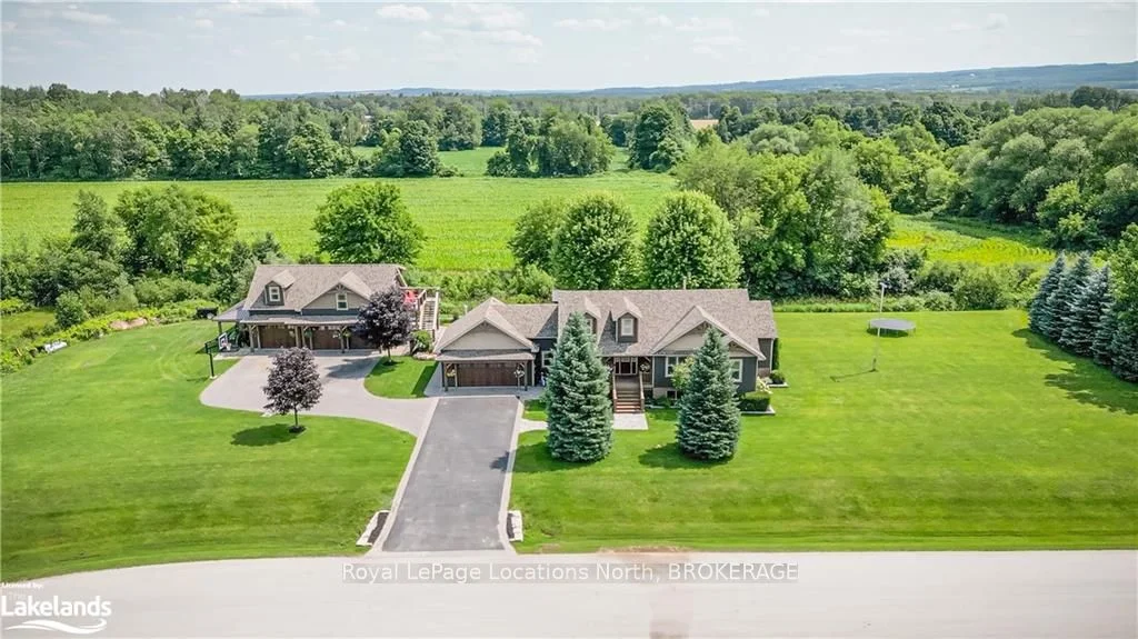 Detached in Clearview