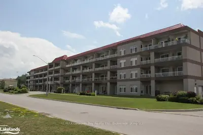 Condo Apartment in Midland