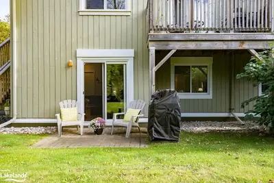 Condo Apartment in Collingwood