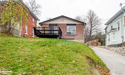 Detached in Midland