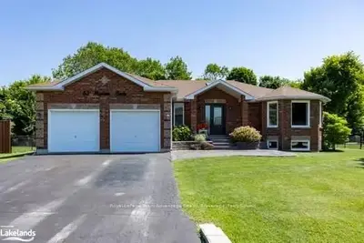 Detached in Springwater