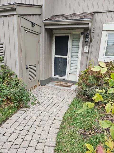 Condo Townhouse in Collingwood