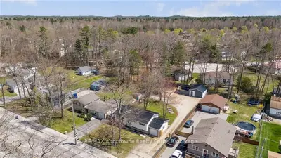 1877 River Road W, Wasaga Beach, On L9z 1l1