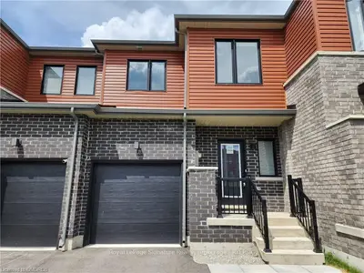 100 Fairlane Avenue, Barrie, On L9j 0m5