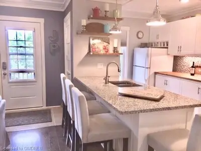 23 DAWSON Drive 103, Collingwood, ON L9Y 5B4