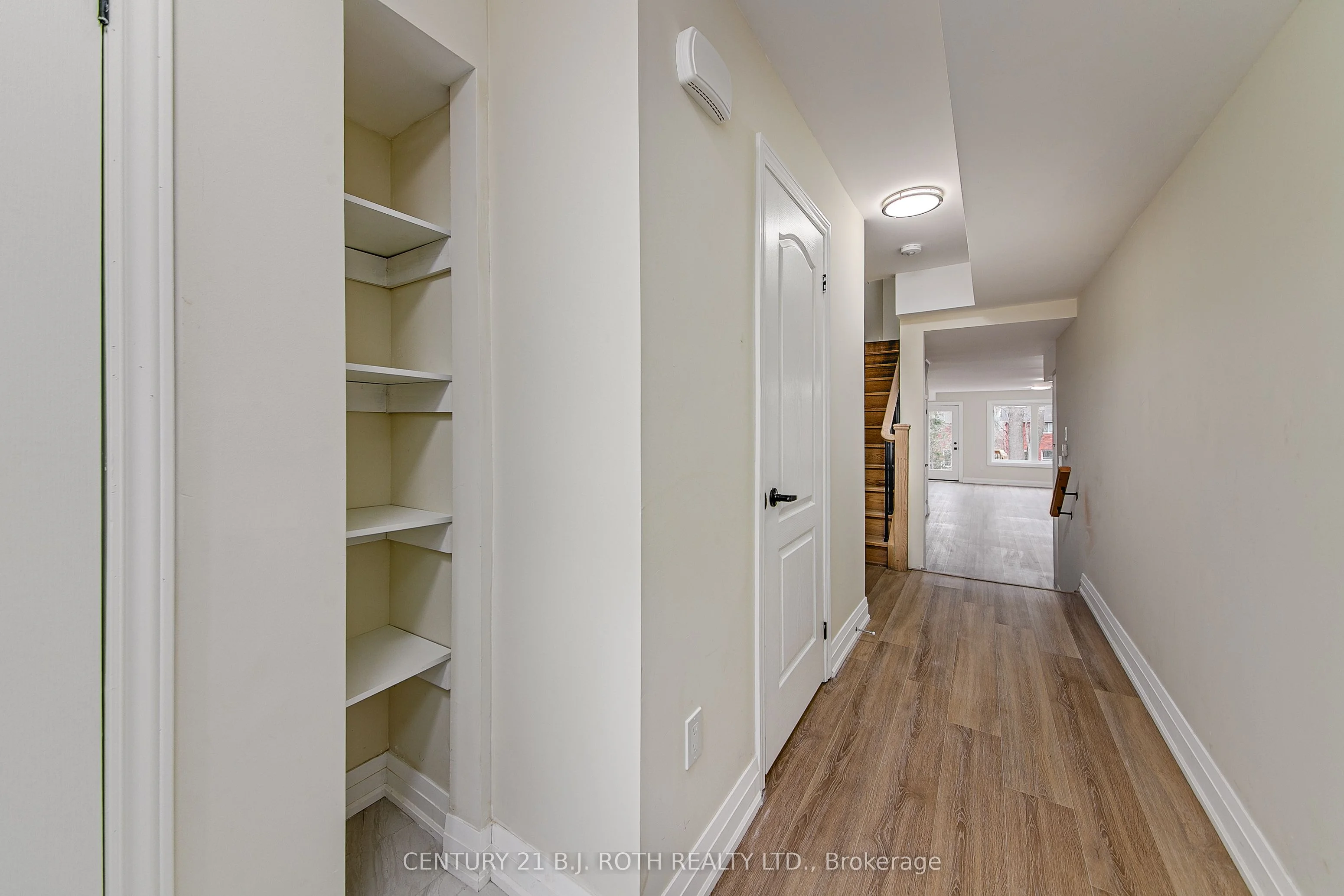 98 Peel Street 4, Barrie, ON L4M 3K7