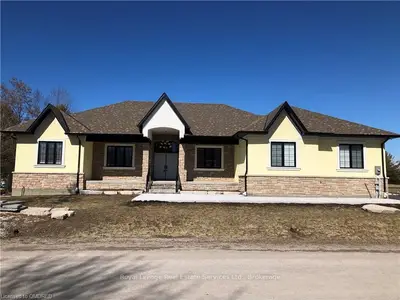 37 WASAGA SANDS Drive, Wasaga Beach, ON L9Z 1S6