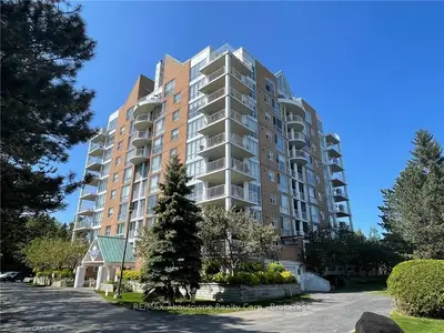 24 RAMBLINGS Way 306, Collingwood, ON L9Y 5C6