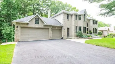 Detached in Springwater