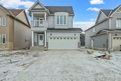 Detached in Clearview