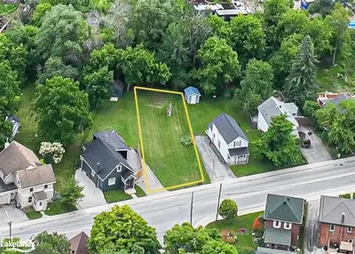 165 Barrie Road, Orillia, On L3v 2p6