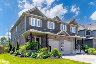 90 Robertson Street, Collingwood, On L9y 0x1