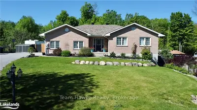 124 Arlynn Crescent, Penetanguishene, On L9m 2g9
