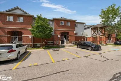235 Ferndale Drive S 16, Barrie, On L4n 0t6