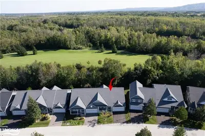 32 Green Briar Drive, Collingwood, On L9y 5h9