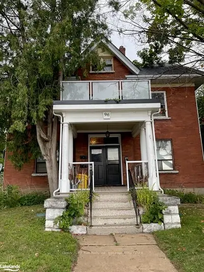 96 Neywash Street 3, Orillia, On L3v 1x5