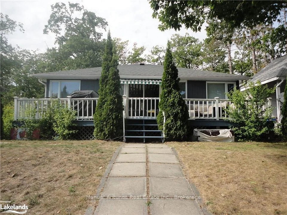 1089 MOSLEY Street, Wasaga Beach, ON L9Z 2G1