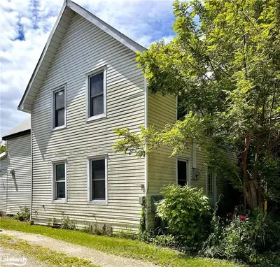 Detached in Tay