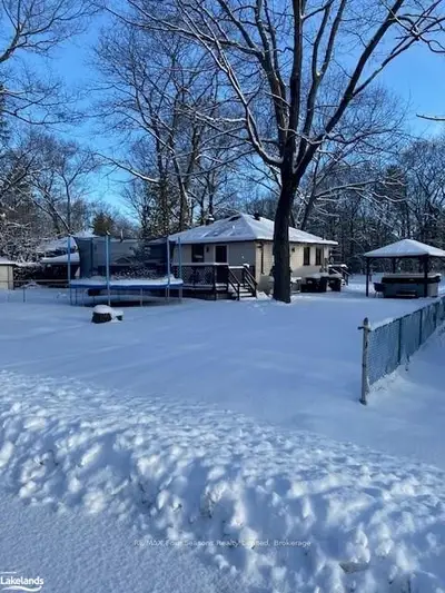 70 24TH Street N, Wasaga Beach, ON L9Z 2E7