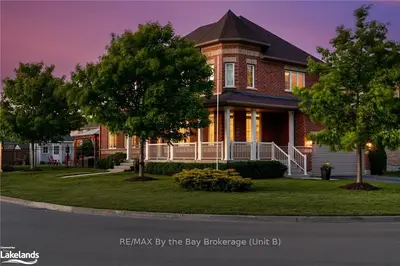 81 Pearl Street, Wasaga Beach, On L9z 1j6