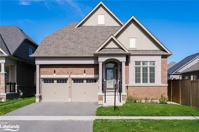 89 Mclean Avenue, Collingwood, On L9y 4b6