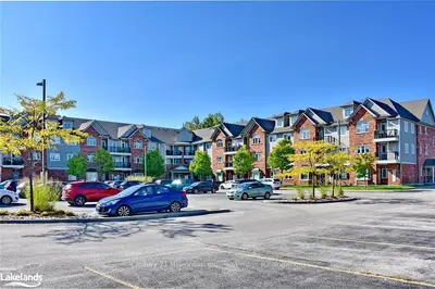 16 Westbury Road 210, Wasaga Beach, On L9z 0b8