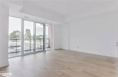 1 Hume Street 204, Collingwood, On L9y 2m4